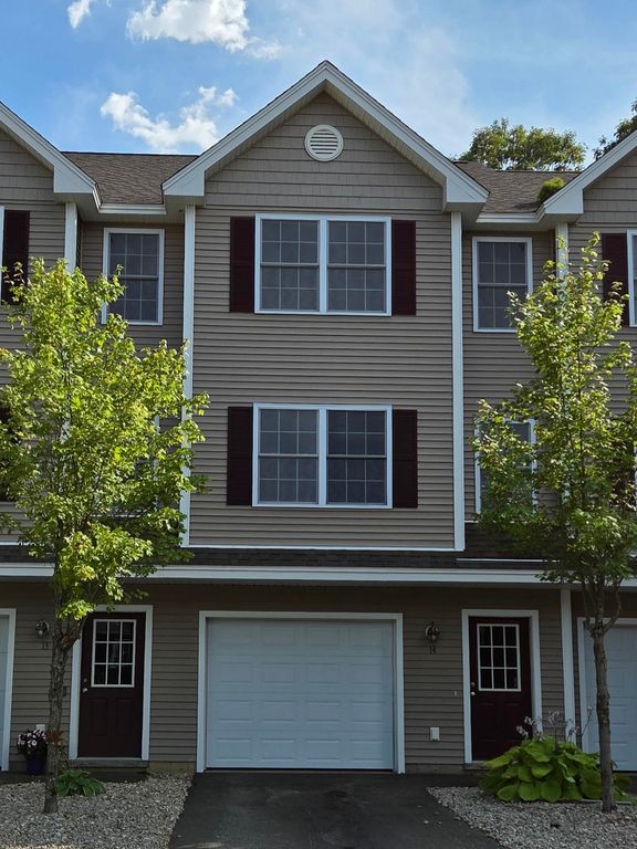 14 Split Rock Drive, Rochester, NH 03839