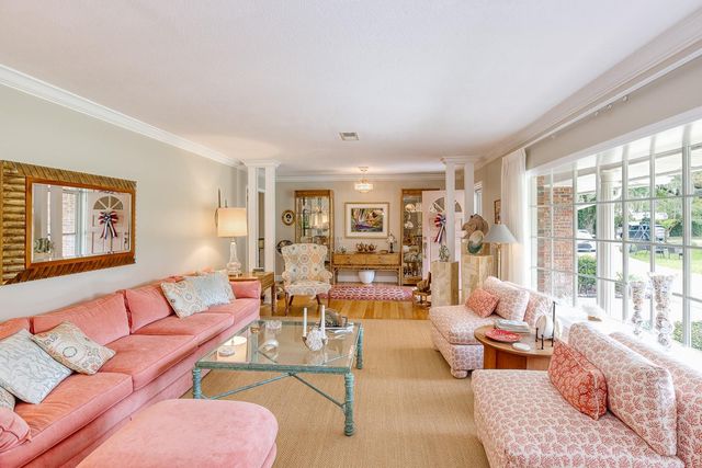 900 N CITRUS AVENUE, Howey In The Hills, FL 34737