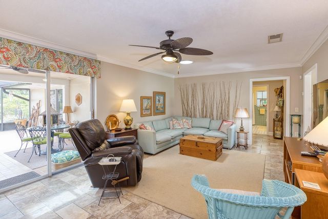 900 N CITRUS AVENUE, Howey In The Hills, FL 34737