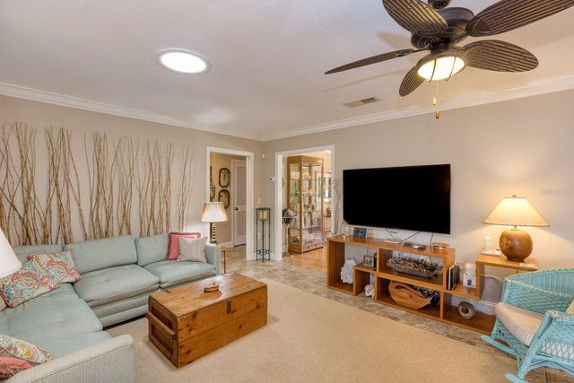 900 N CITRUS AVENUE, Howey In The Hills, FL 34737
