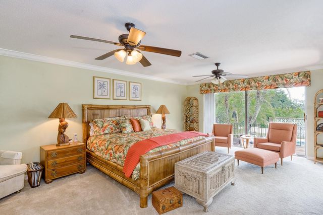 900 N CITRUS AVENUE, Howey In The Hills, FL 34737
