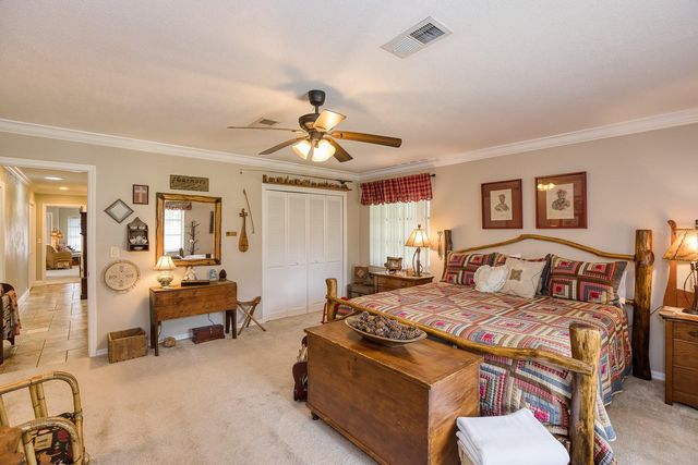 900 N CITRUS AVENUE, Howey In The Hills, FL 34737