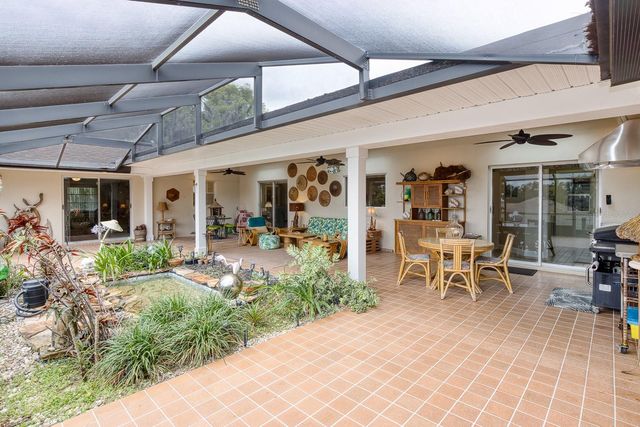 900 N CITRUS AVENUE, Howey In The Hills, FL 34737