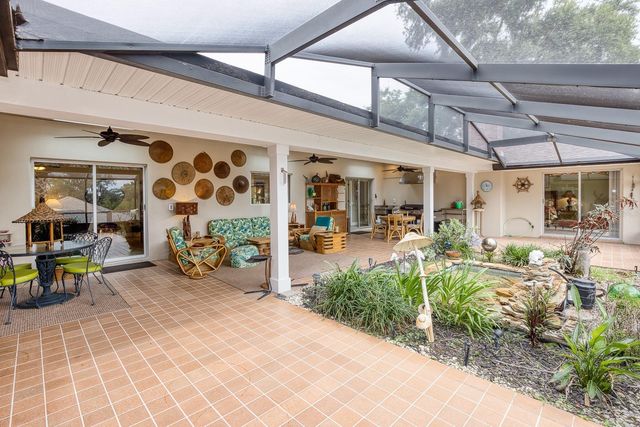 900 N CITRUS AVENUE, Howey In The Hills, FL 34737