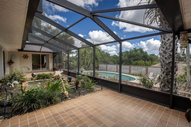 900 N CITRUS AVENUE, Howey In The Hills, FL 34737
