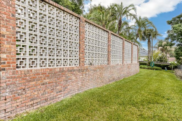 900 N CITRUS AVENUE, Howey In The Hills, FL 34737
