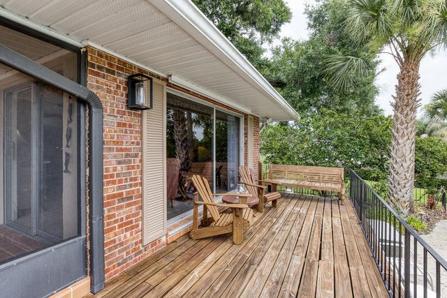 900 N CITRUS AVENUE, Howey In The Hills, FL 34737
