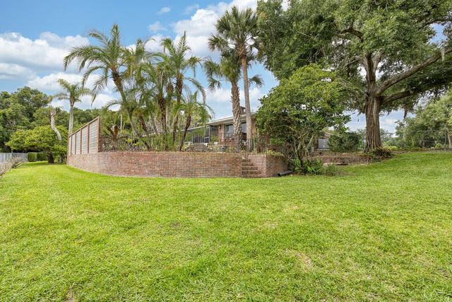900 N CITRUS AVENUE, Howey In The Hills, FL 34737