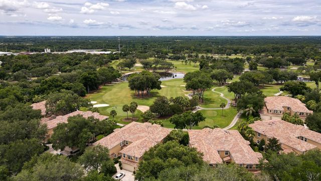 900 N CITRUS AVENUE, Howey In The Hills, FL 34737