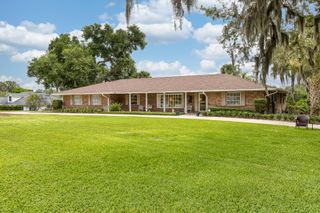 900 N CITRUS AVENUE, Howey In The Hills, FL 34737
