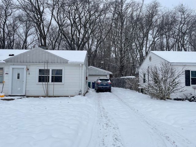 207 E 9th Street, La Porte, IN 46350