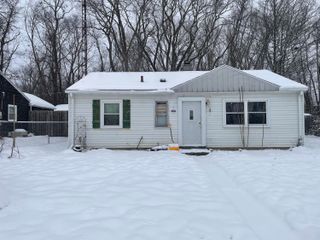 207 E 9th Street, La Porte, IN 46350