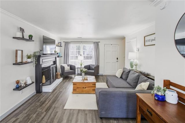 2763 Farmstead SE Road, Smyrna, GA 30080