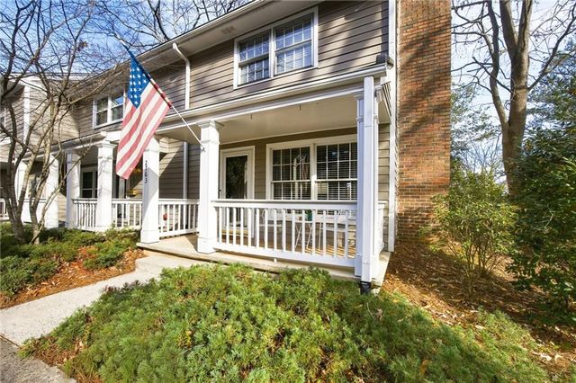 2763 Farmstead SE Road, Smyrna, GA 30080