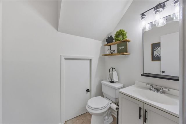 2763 Farmstead SE Road, Smyrna, GA 30080