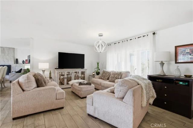 7336 HASTINGS Avenue, Hesperia, CA 92345