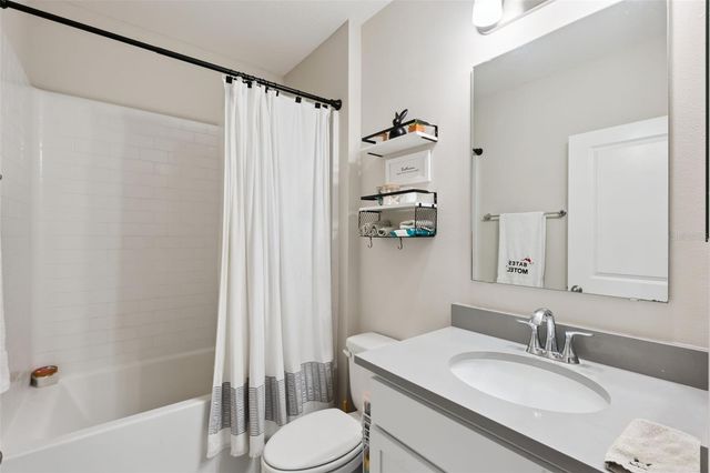 4931 LYRIC DRIVE, Mascotte, FL 34753