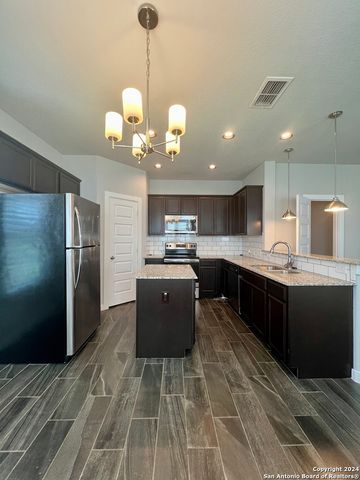 374 CREEKSIDE CURV, New Braunfels, TX 78130