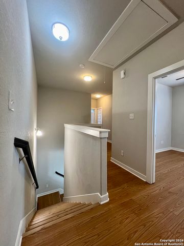 374 CREEKSIDE CURV, New Braunfels, TX 78130