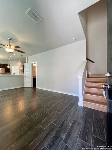 374 CREEKSIDE CURV, New Braunfels, TX 78130