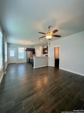 374 CREEKSIDE CURV, New Braunfels, TX 78130