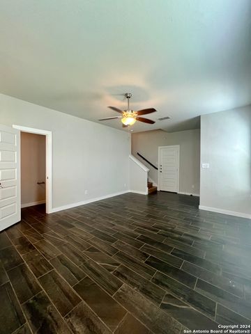 374 CREEKSIDE CURV, New Braunfels, TX 78130