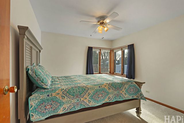 34945 N Leonard Avenue, Ingleside, IL 60041