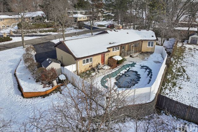 34945 N Leonard Avenue, Ingleside, IL 60041