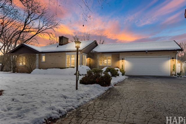 34945 N Leonard Avenue, Ingleside, IL 60041