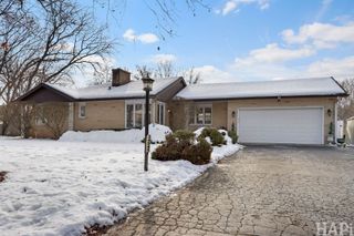 34945 N Leonard Avenue, Ingleside, IL 60041