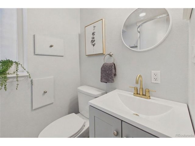 1104 Sandpiper Ln, Brighton, CO 80601