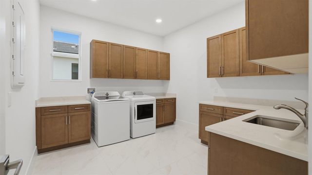 8353 SW Puccini Way, Port St. Lucie, FL 34987