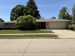 7504 19th AVENUE, Kenosha, WI 53143