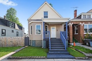 7128 S May Street, Chicago, IL 60621