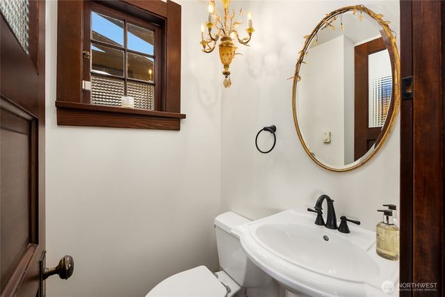 2910 N 28th Street, Tacoma, WA 98407