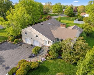 6 Tally Ho Lane, Framingham, MA 01701