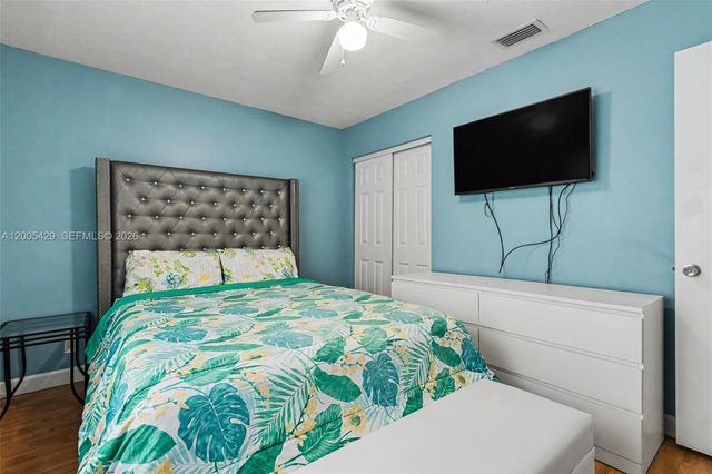 2439 NW 95th Ave, Coral Springs, FL 33065