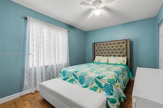 2439 NW 95th Ave, Coral Springs, FL 33065