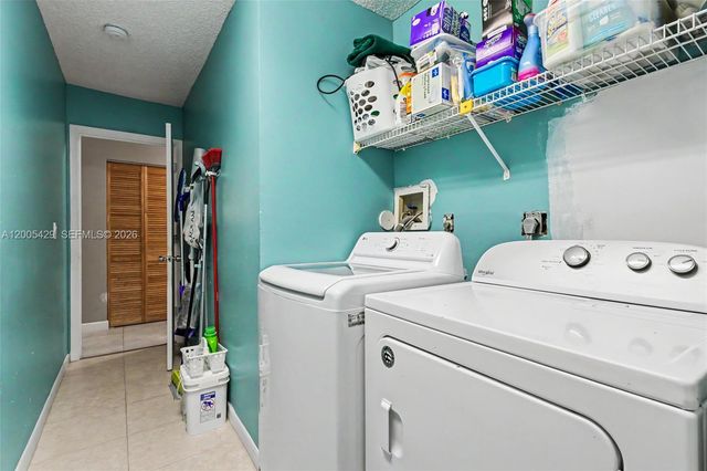 2439 NW 95th Ave, Coral Springs, FL 33065