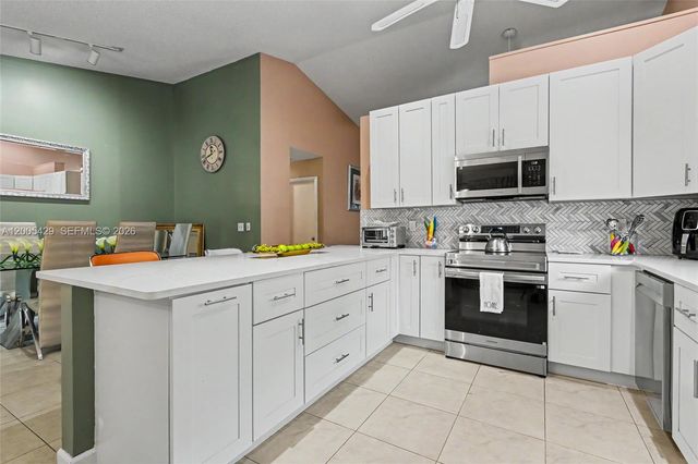 2439 NW 95th Ave, Coral Springs, FL 33065