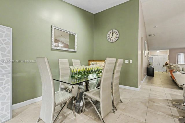 2439 NW 95th Ave, Coral Springs, FL 33065