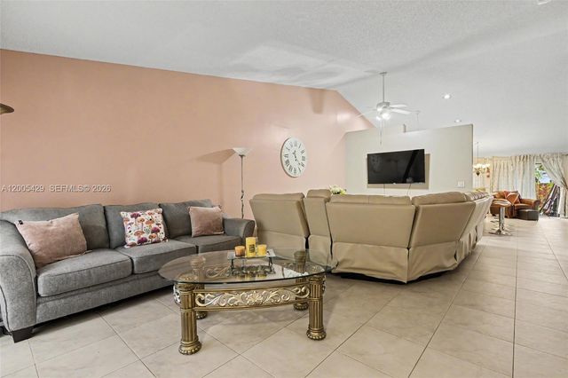 2439 NW 95th Ave, Coral Springs, FL 33065