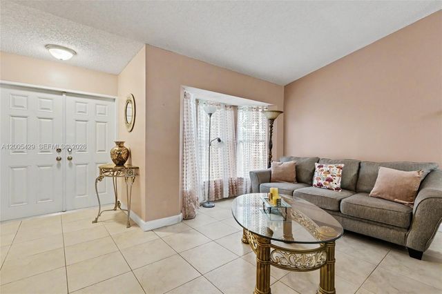 2439 NW 95th Ave, Coral Springs, FL 33065