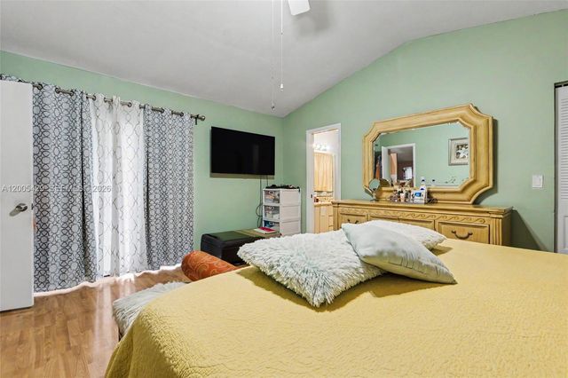 2439 NW 95th Ave, Coral Springs, FL 33065