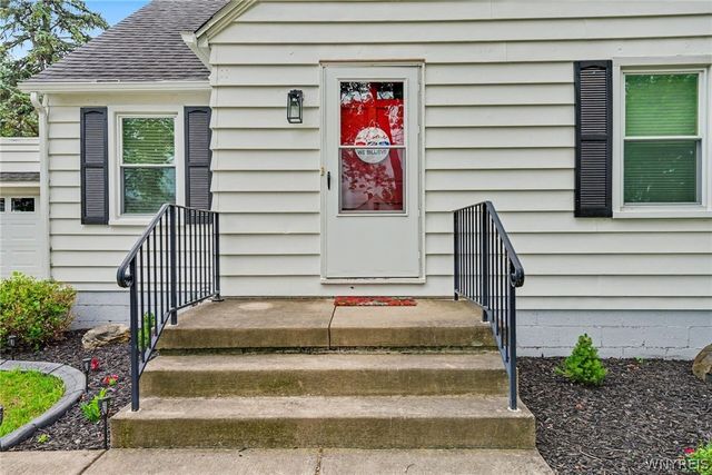 93 Greenfield Avenue, West Seneca, NY 14224