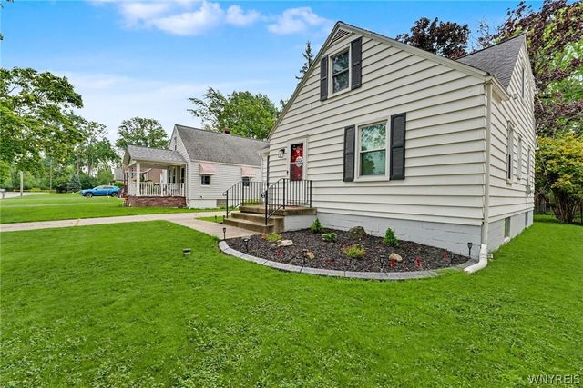 93 Greenfield Avenue, West Seneca, NY 14224