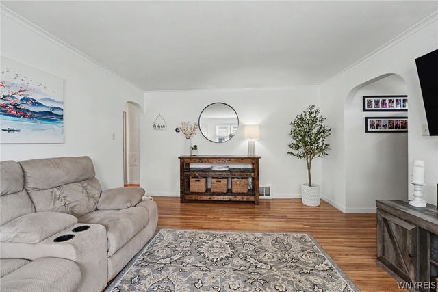 93 Greenfield Avenue, West Seneca, NY 14224