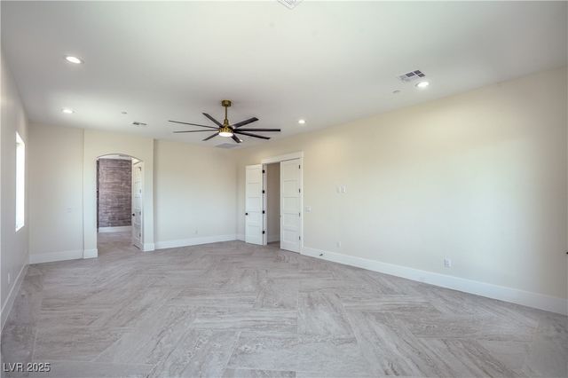 1525 Heights Drive, Logandale, NV 89021