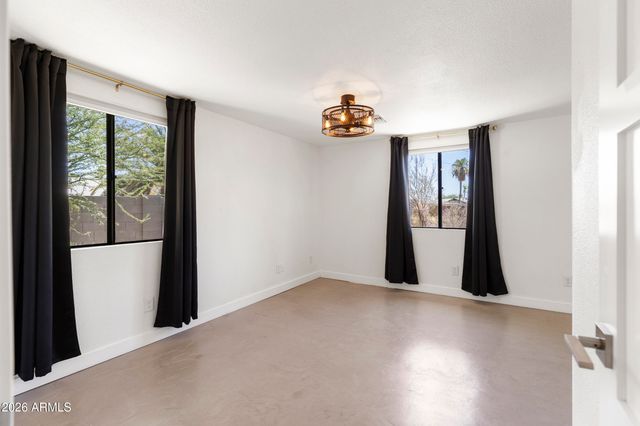 934A W Parkway Boulevard, Tempe, AZ 85281