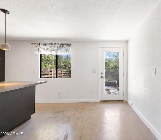 934A W Parkway Boulevard, Tempe, AZ 85281